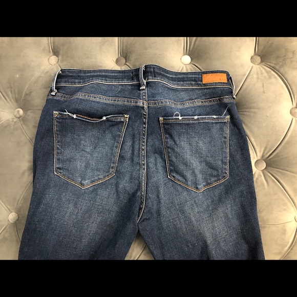 Abercrombie & Fitch Crop Jeans - Picture 4 of 5